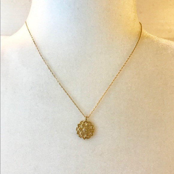 ✨The Golden Lotus Necklace✨ - Picture 8 of 10